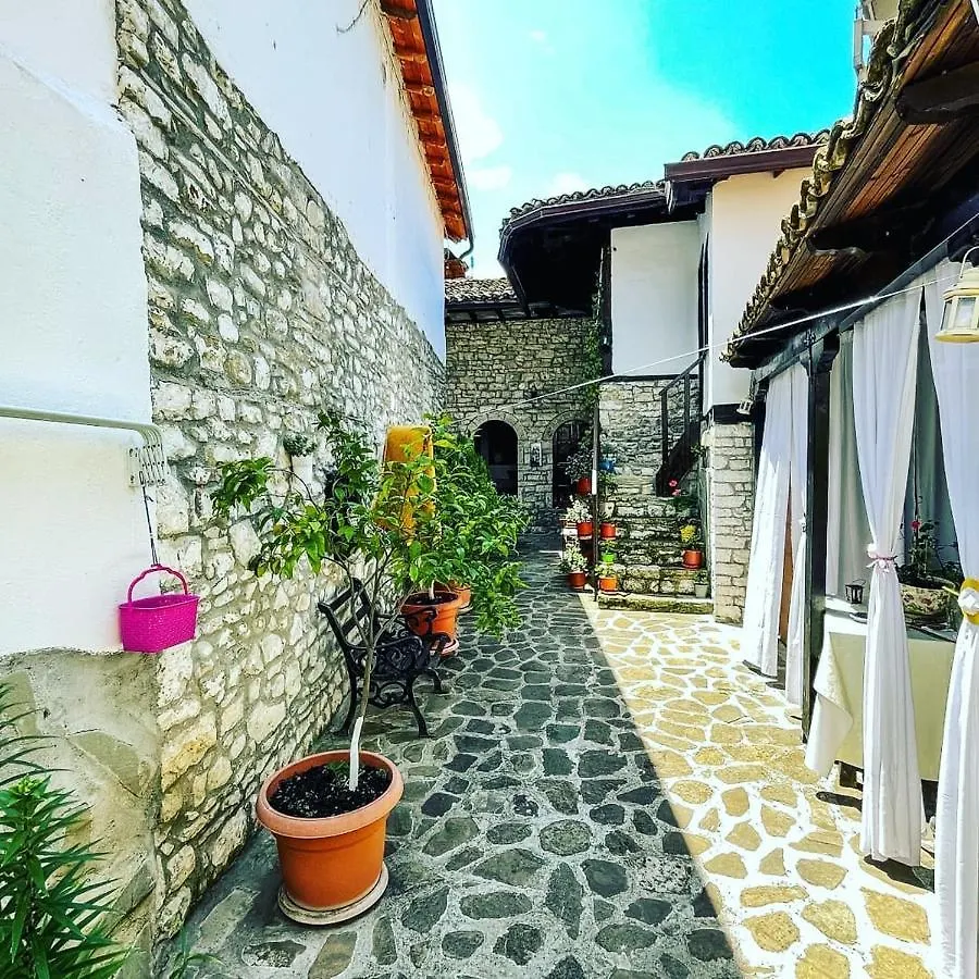 Bujtina Kodiket Guesthouse Berat 0*,